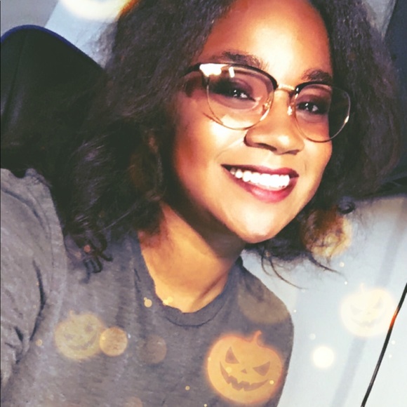 Meet your Posher, Rue - Picture 1 of 8